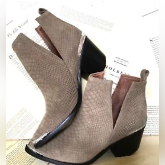 Jeffrey Campbell Shoes - Jeffery Campbell western booties